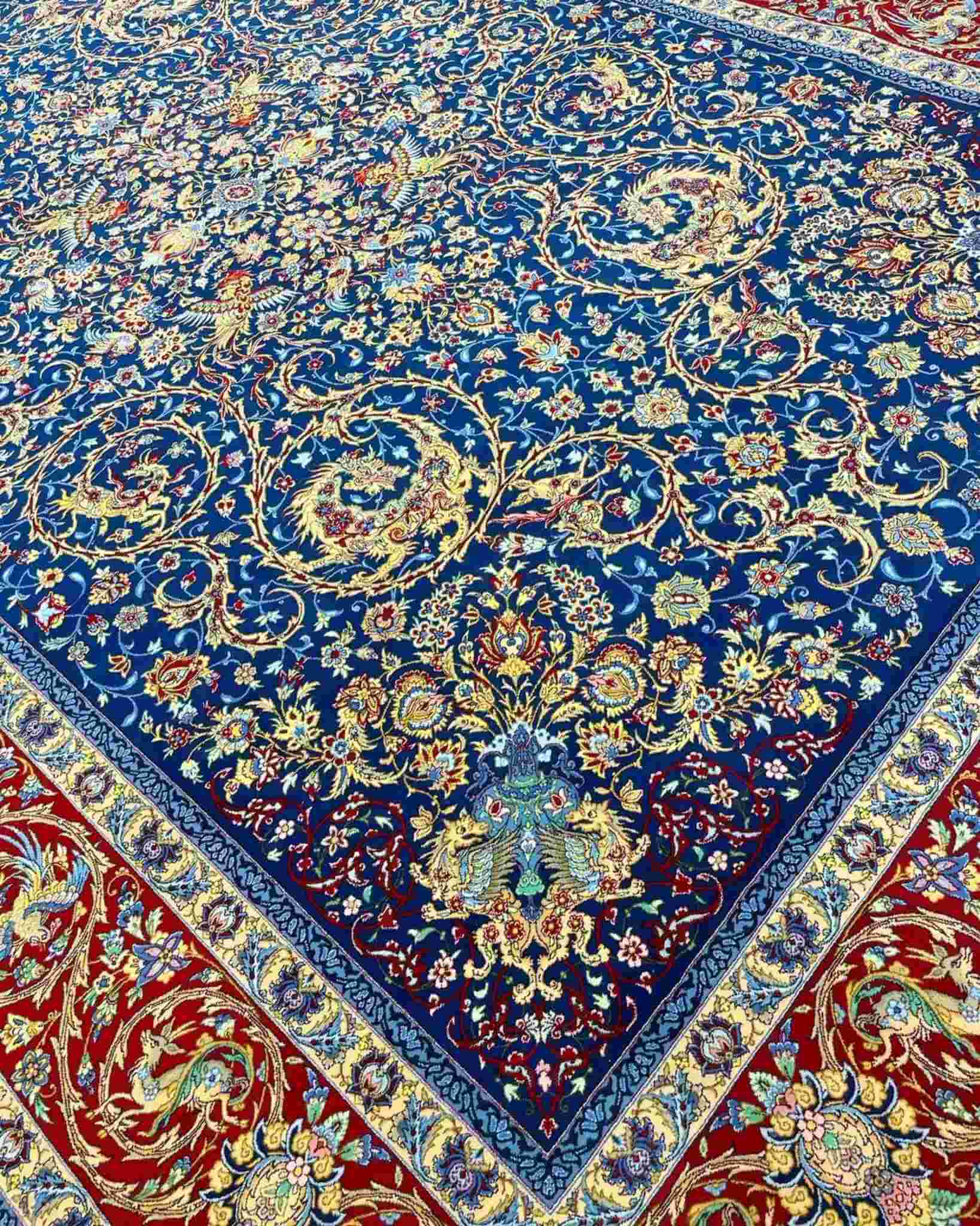 Vintage-Style Wool Silk Rug – Explore our artisan-crafted Persian rug featuring a blend of silk and wool, perfect for luxury home décor.